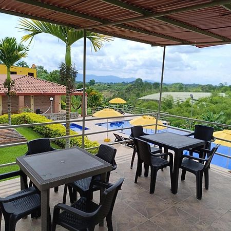 Hotel Campestre Los Mangos Quimbaya Exterior photo