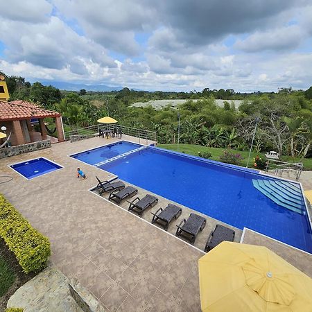 Hotel Campestre Los Mangos Quimbaya Exterior photo