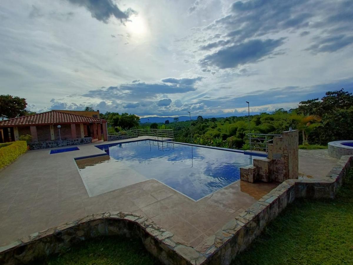 Hotel Campestre Los Mangos Quimbaya Exterior photo