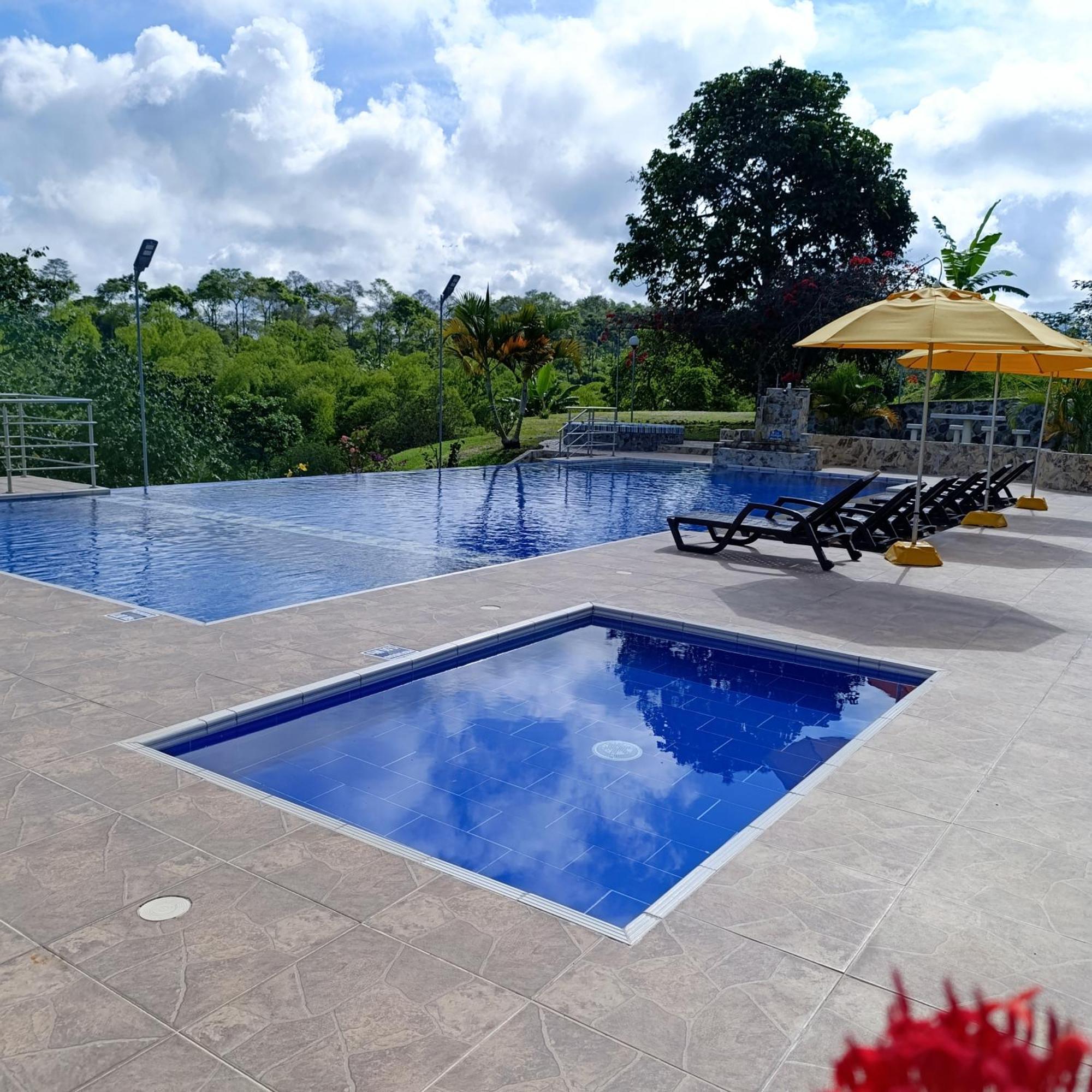 Hotel Campestre Los Mangos Quimbaya Exterior photo