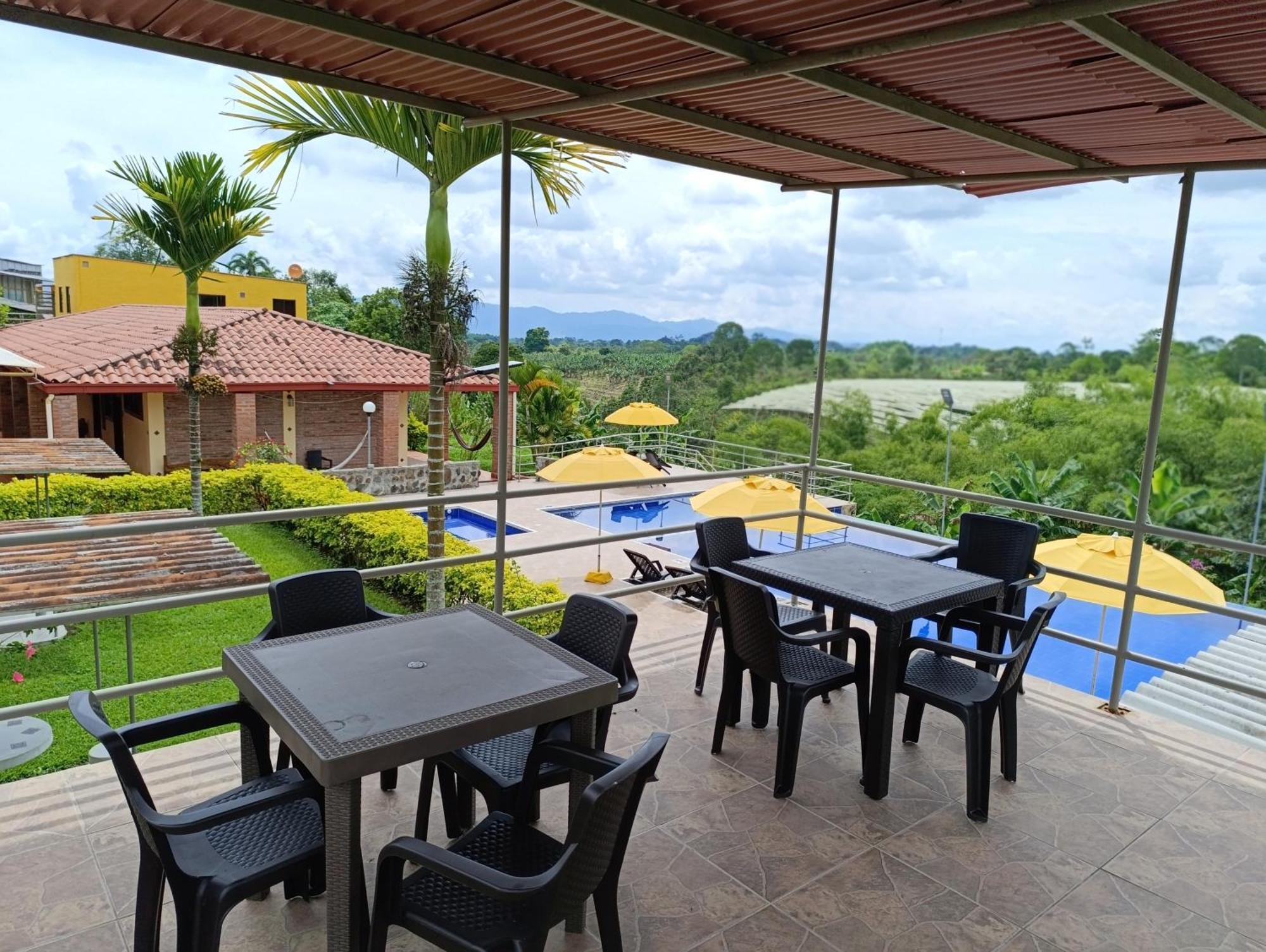 Hotel Campestre Los Mangos Quimbaya Exterior photo
