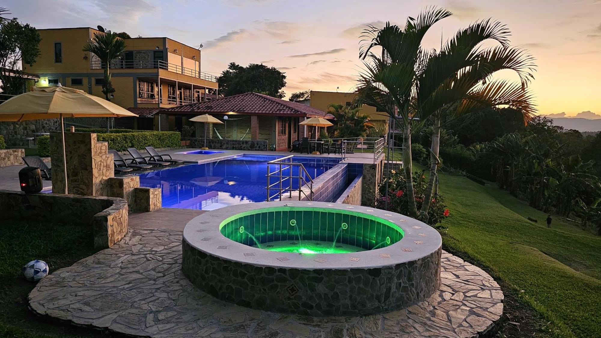 Hotel Campestre Los Mangos Quimbaya Exterior photo