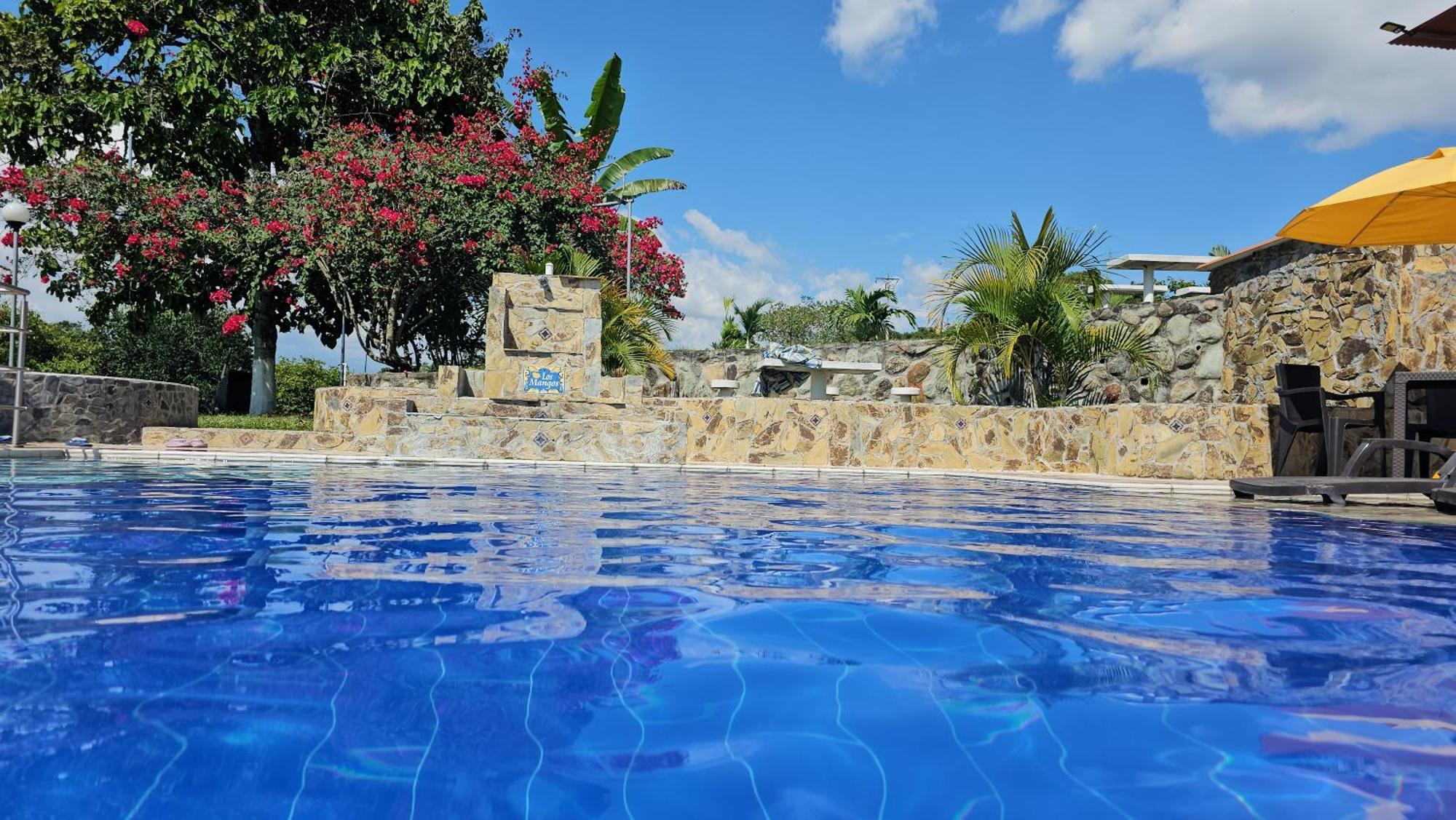 Hotel Campestre Los Mangos Quimbaya Exterior photo