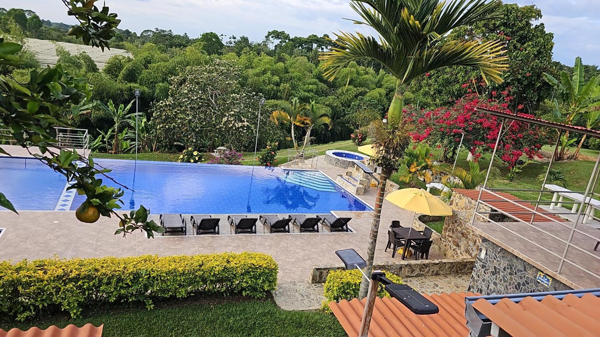 Hotel Campestre Los Mangos Quimbaya Exterior photo