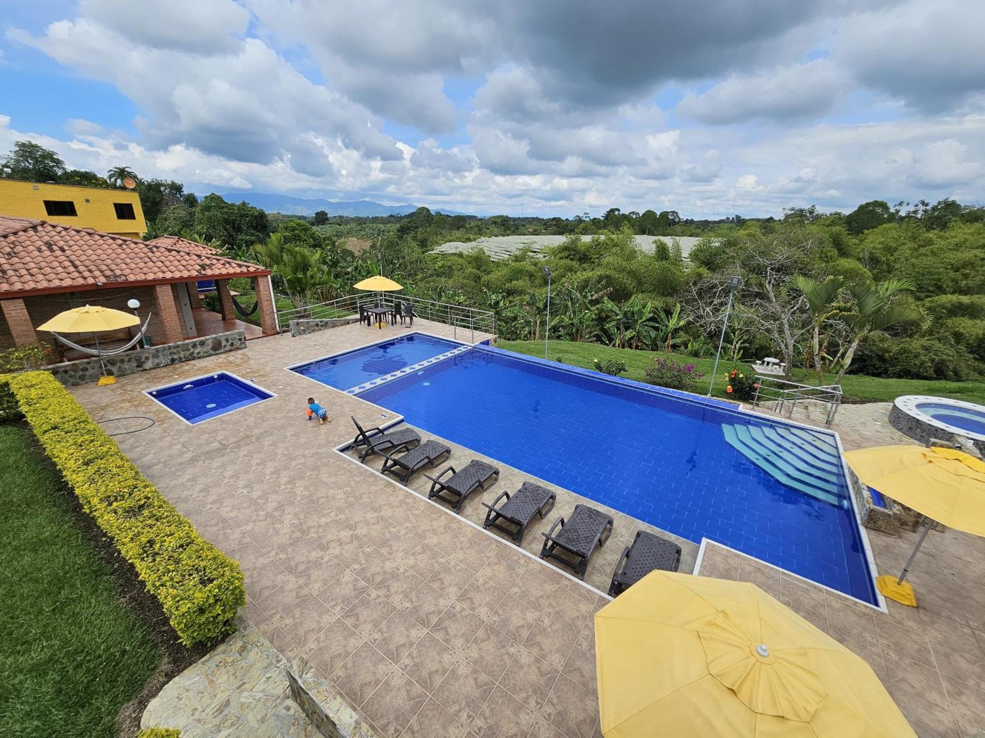 Hotel Campestre Los Mangos Quimbaya Exterior photo